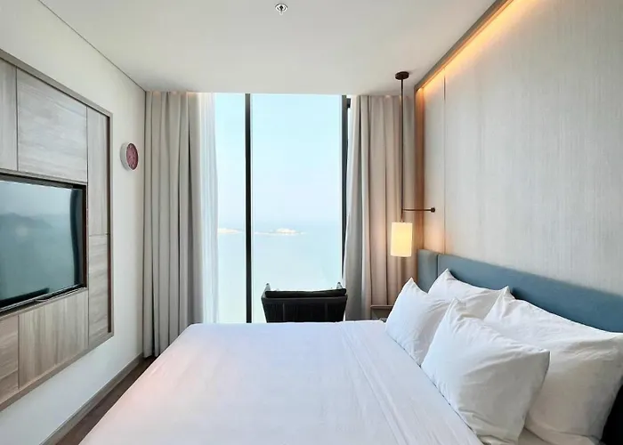 Hotel Khach San A Lacarte - Quang Ninh