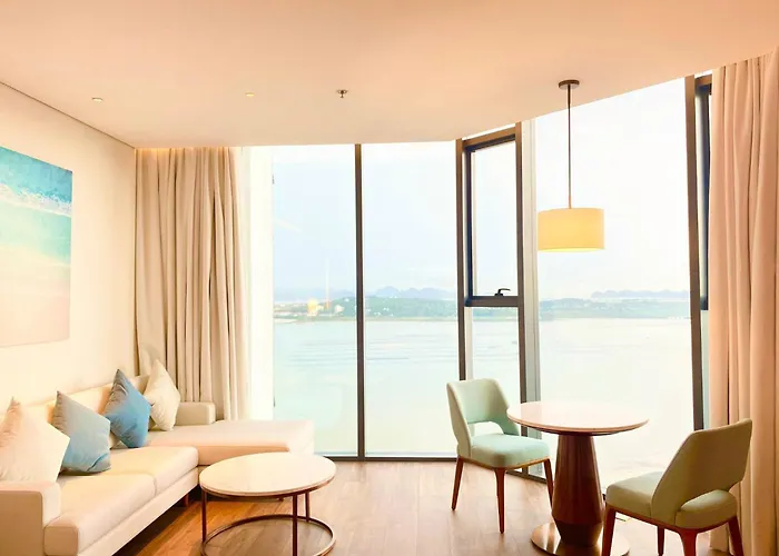Khach San A Lacarte - Quang Ninh 5*