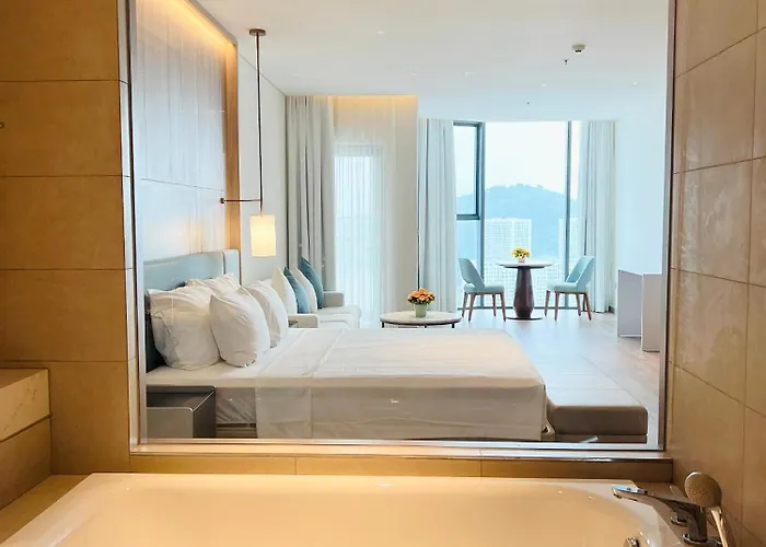 Hotel Khach San A Lacarte - Quang Ninh